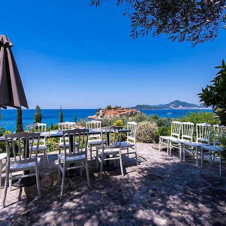 Sun Rose Apartments Sveti Stefan Exteriör bild