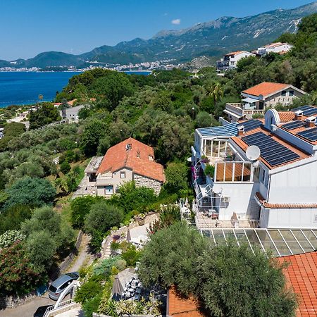 Sun Rose Apartments Sveti Stefan Exteriör bild