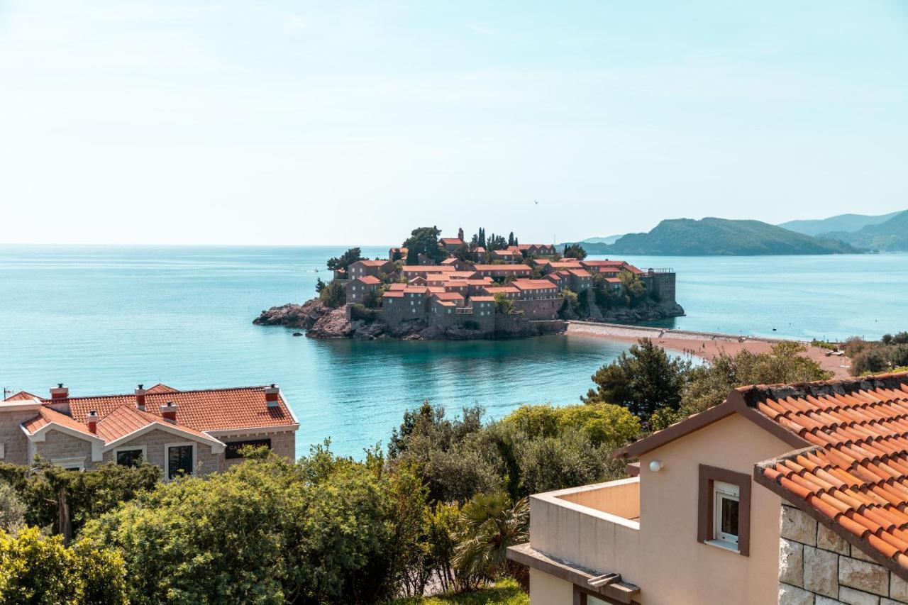 Sun Rose Apartments Sveti Stefan Exteriör bild