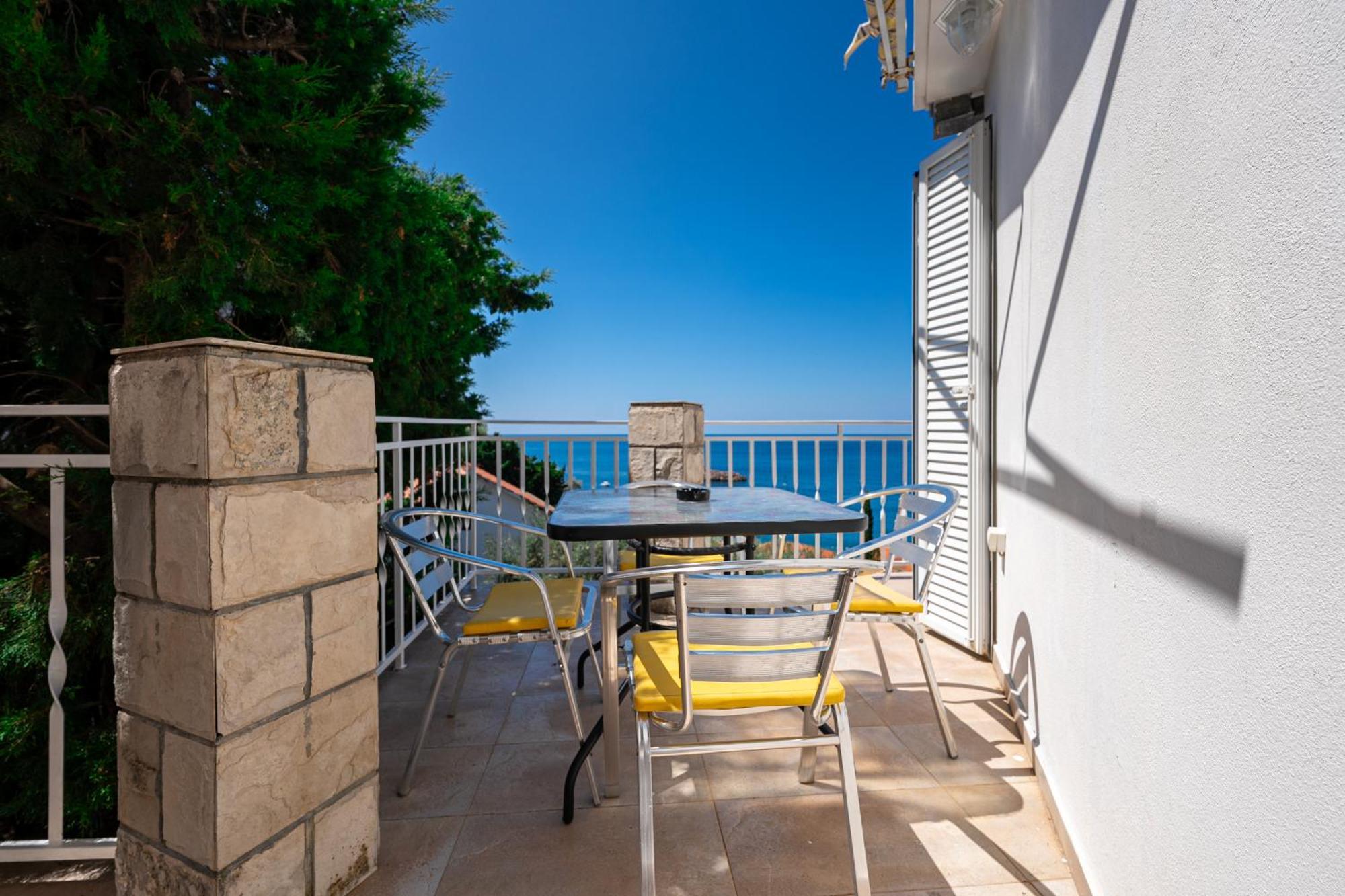 Sun Rose Apartments Sveti Stefan Rum bild