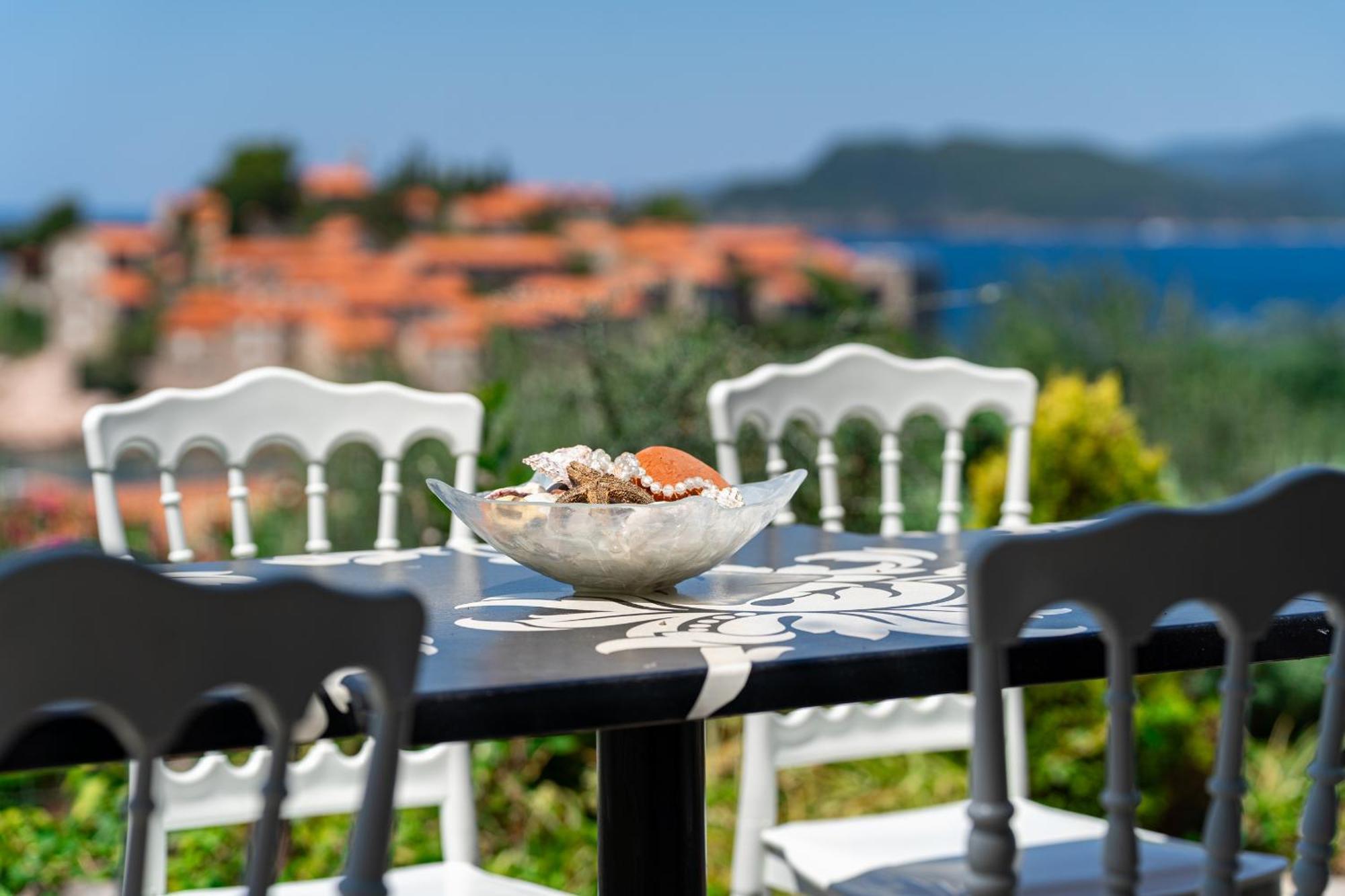 Sun Rose Apartments Sveti Stefan Exteriör bild