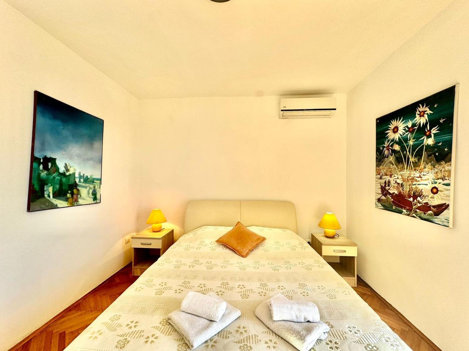 Sun Rose Apartments Sveti Stefan Exteriör bild