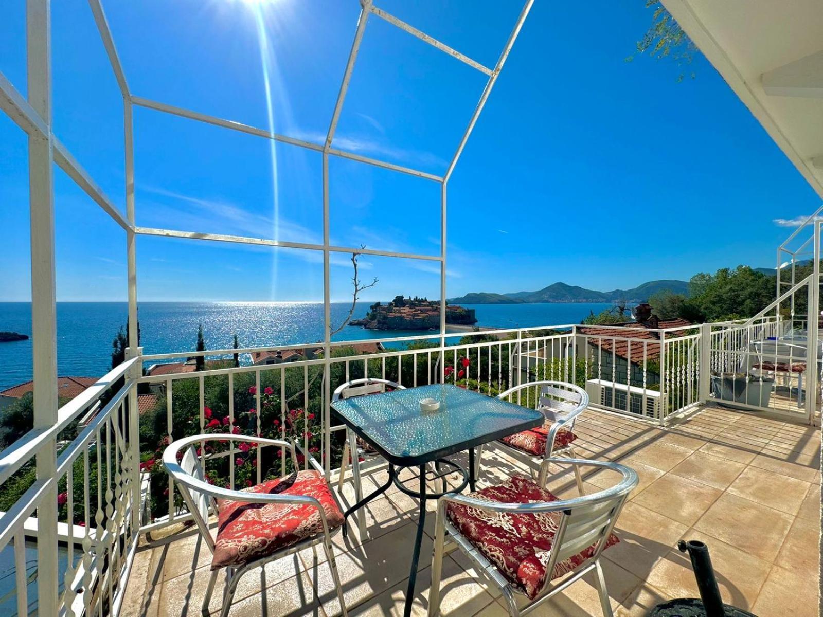 Sun Rose Apartments Sveti Stefan Exteriör bild