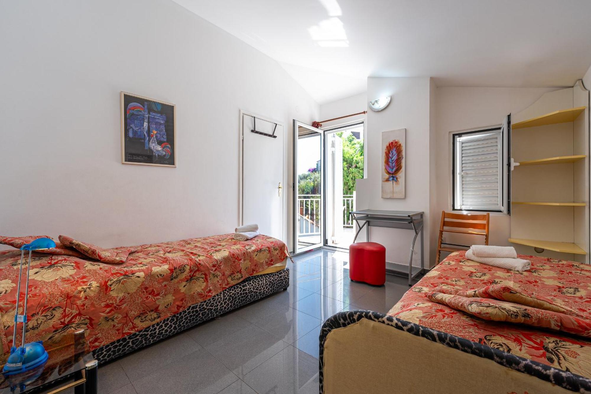 Sun Rose Apartments Sveti Stefan Rum bild