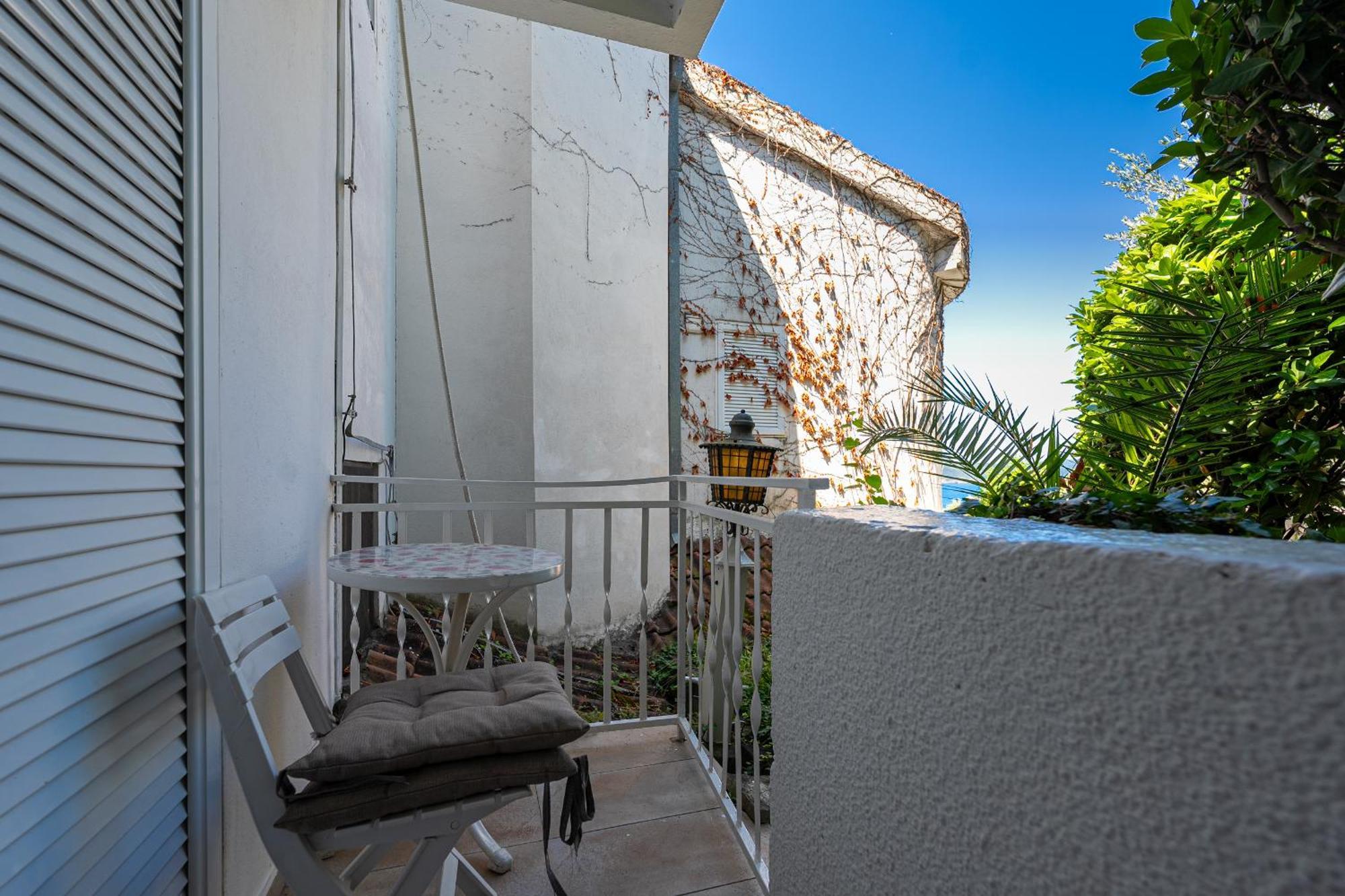 Sun Rose Apartments Sveti Stefan Rum bild