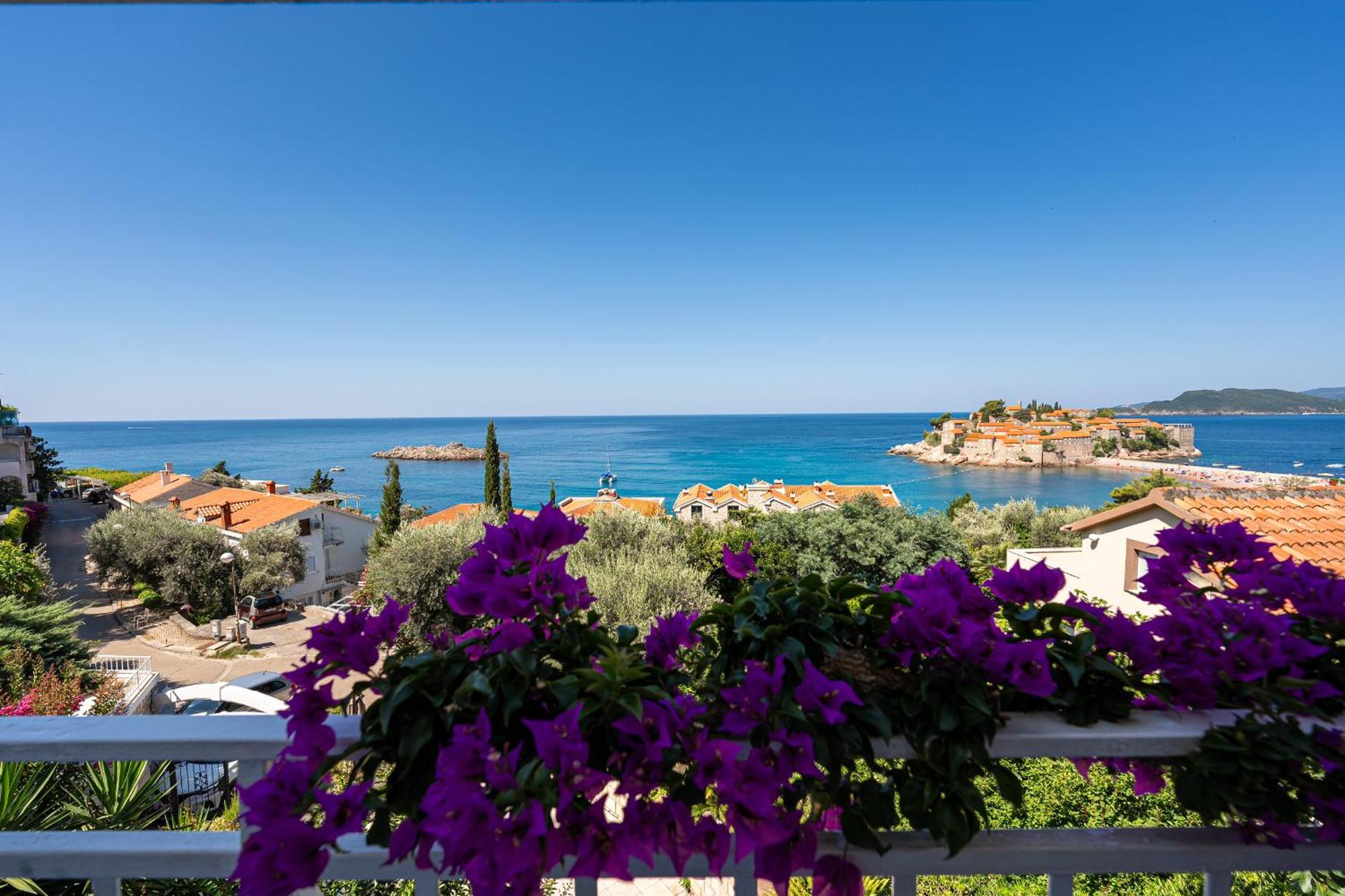 Sun Rose Apartments Sveti Stefan Rum bild